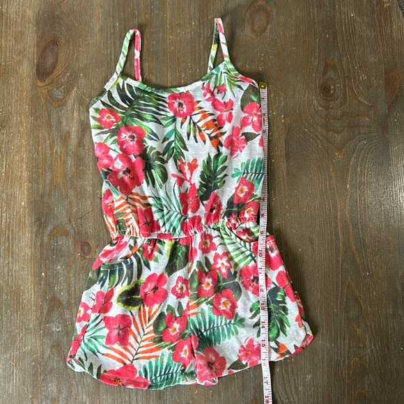 Toddler Floral Romper 🌺 - Picture 2 of 6